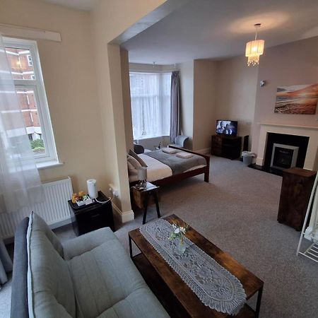 Inn By The Sea, Portsmouth - En Suite Rooms With Or Without Sea View, Onsite Ev 22Kw Bagian luar foto