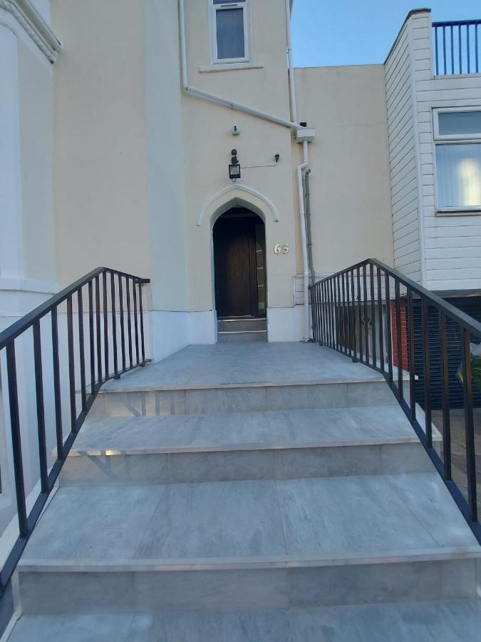Inn By The Sea, Portsmouth - En Suite Rooms With Or Without Sea View, Onsite Ev 22Kw Bagian luar foto