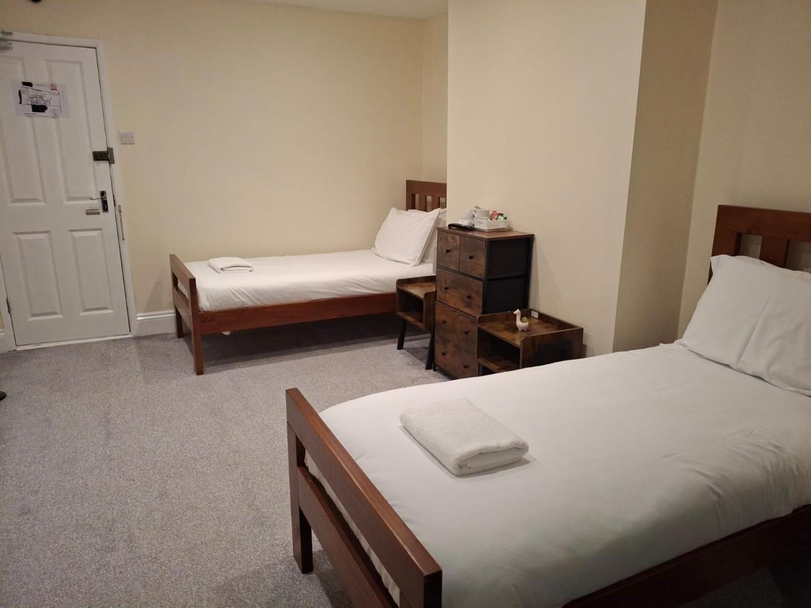 Inn By The Sea, Portsmouth - En Suite Rooms With Or Without Sea View, Onsite Ev 22Kw Bagian luar foto