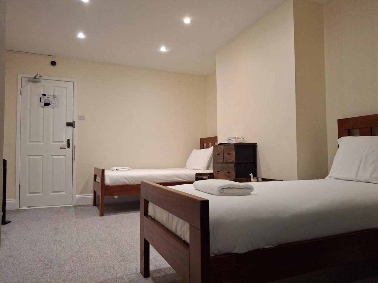 Inn By The Sea, Portsmouth - En Suite Rooms With Or Without Sea View, Onsite Ev 22Kw Bagian luar foto