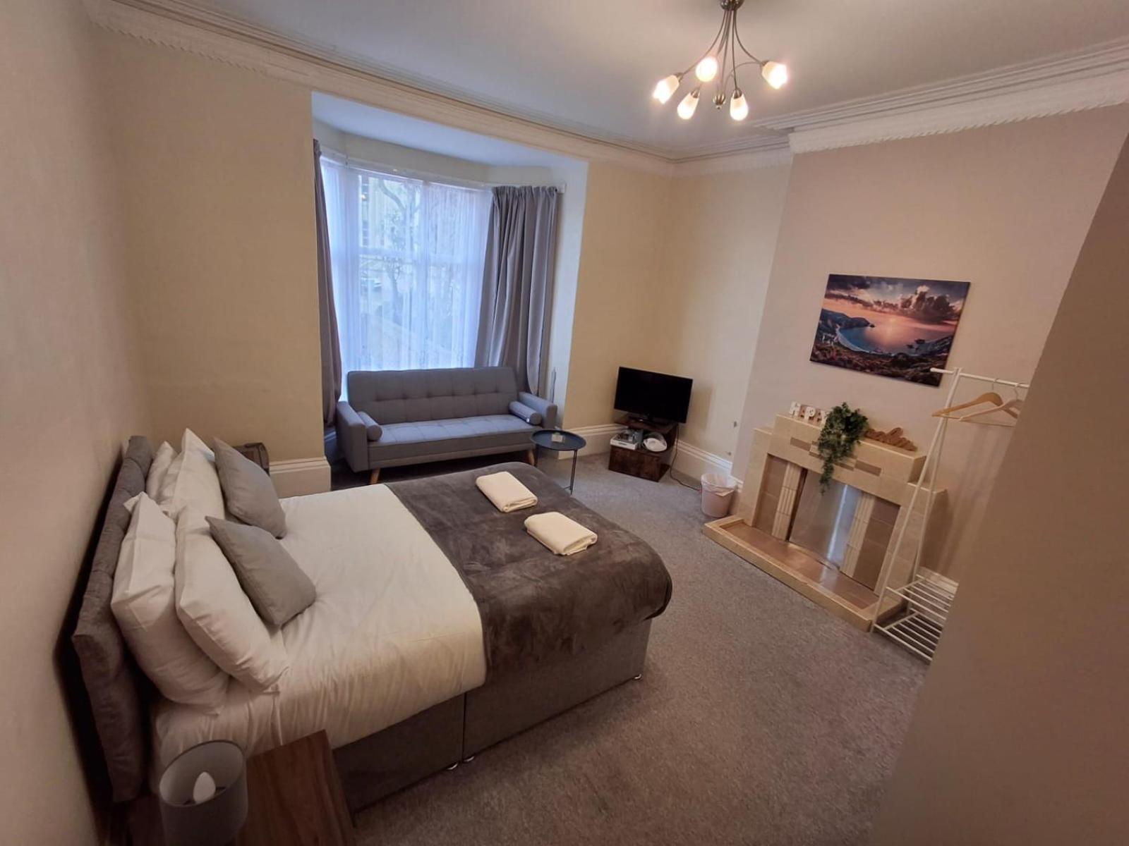 Inn By The Sea, Portsmouth - En Suite Rooms With Or Without Sea View, Onsite Ev 22Kw Bagian luar foto