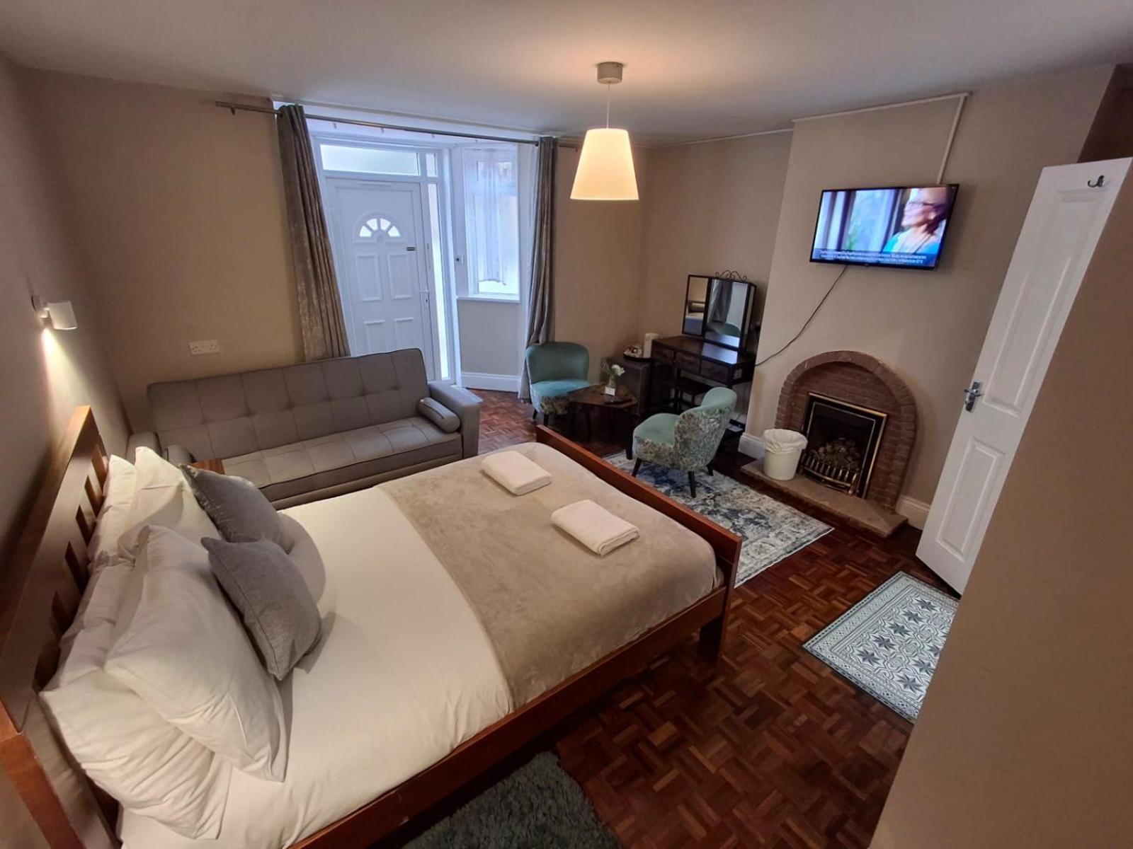 Inn By The Sea, Portsmouth - En Suite Rooms With Or Without Sea View, Onsite Ev 22Kw Bagian luar foto